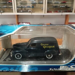 Peugeot 404 Break Solido 1/43