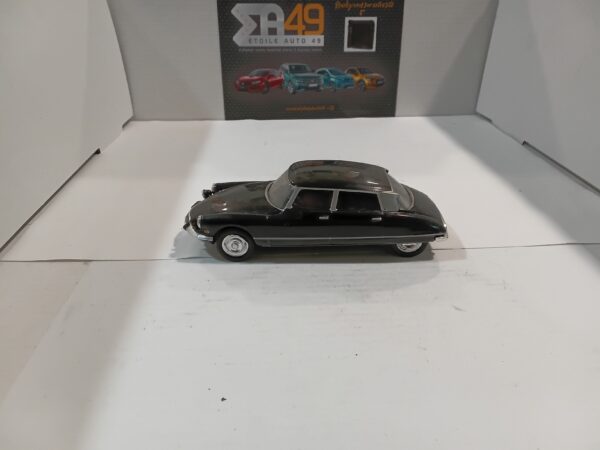 Citroën DS 1/43 – Image 4