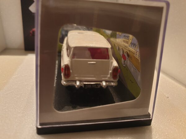 Simca Vedette Marly Ambulance 1/43 – Image 4