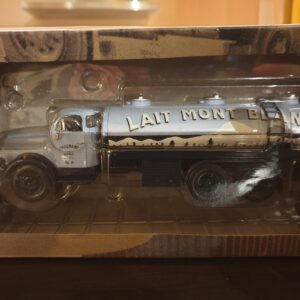Camion Volvo N88 1967 Citerne Alimentaire Lait Montblanc 1/43