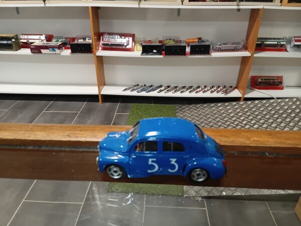 Renault 4 CV typr R 1063 bol d'OR 1952 Eligor 1/43