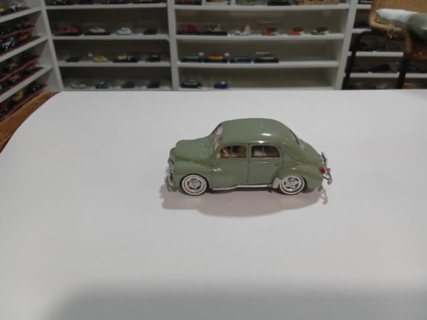 Renault 4 CV  Solido 1/43
