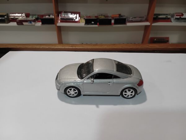 Audi TT 1/43