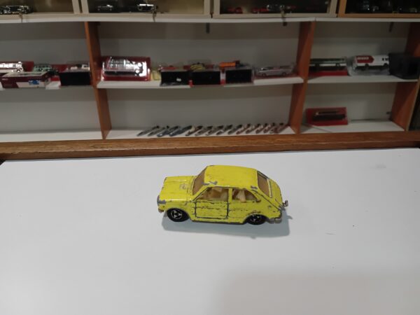Fiat 127 jaune Majorette 1/55