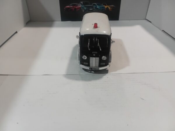 Peugeot D3A 1961 Police Norev 1/43 – Image 2