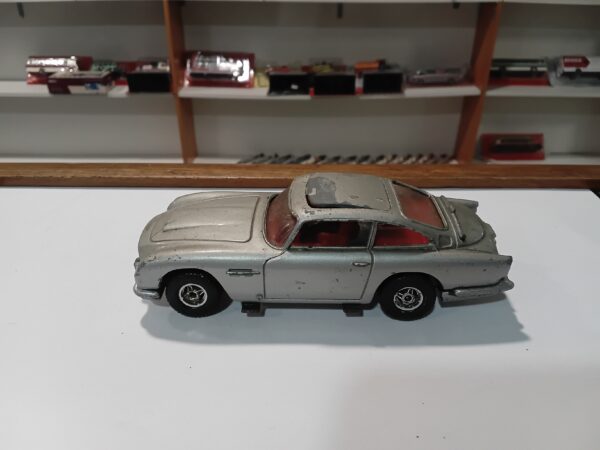 Aston Martin DB5 007 Corgi 1/36
