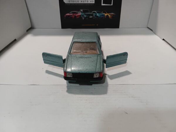 Ford Escort 1.3 GL 1/36 Corgi – Image 2
