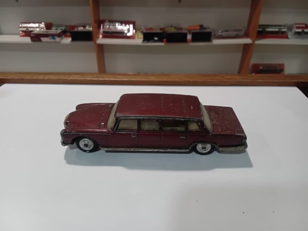 Mercedes-Benz 600 Pullman Corgi 1/43