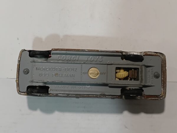 Mercedes-Benz 600 Pullman Corgi 1/43 – Image 5