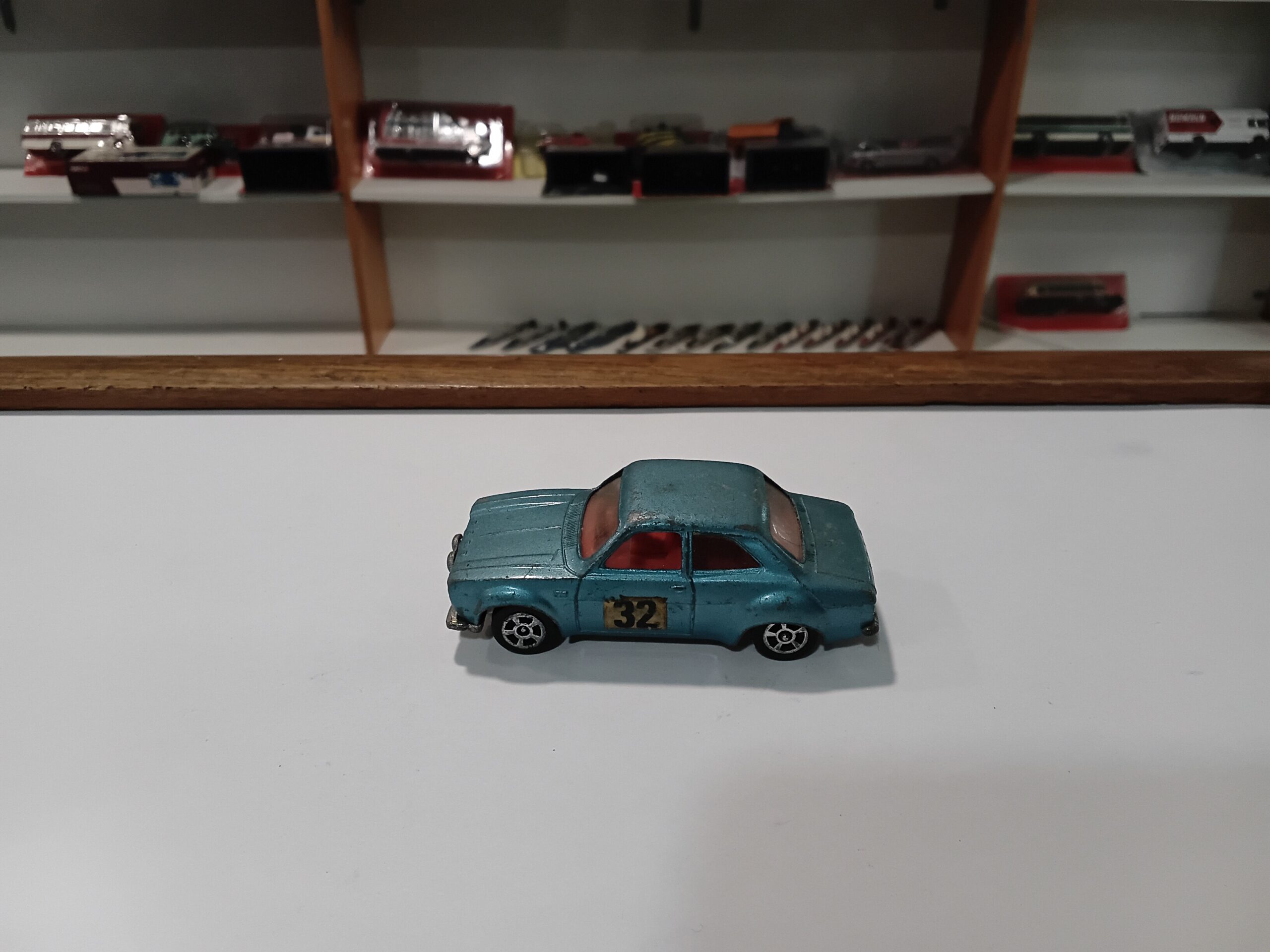 Ford Escort Corgi 1/64