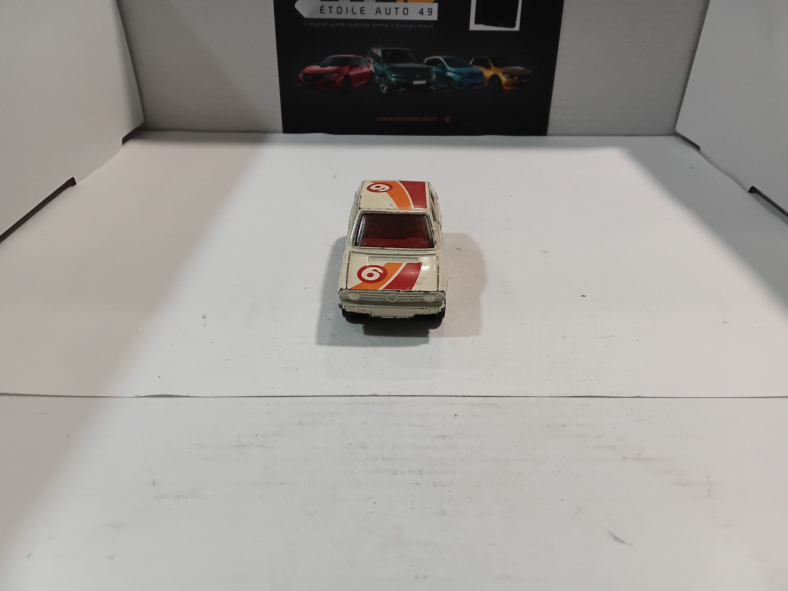 Volkswagen Polo Corgi 1/64 – Image 2