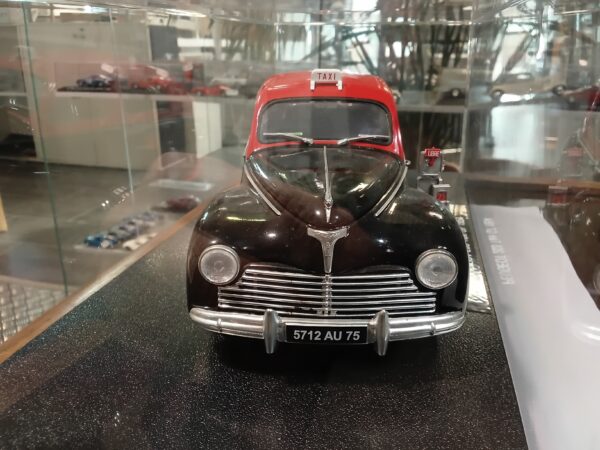 Peugeot 203 Taxi G7 1954 Solido 1/18 – Image 2