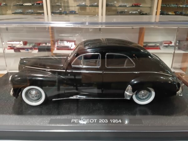 Peugeot 203 1954 Solido 1/18 – Image 5