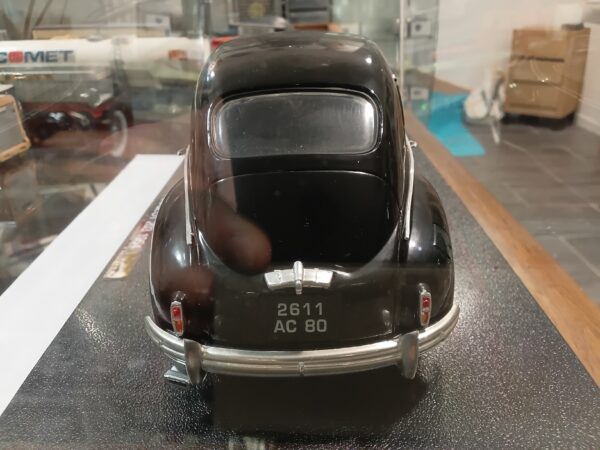 Peugeot 203 1954 Solido 1/18 – Image 3