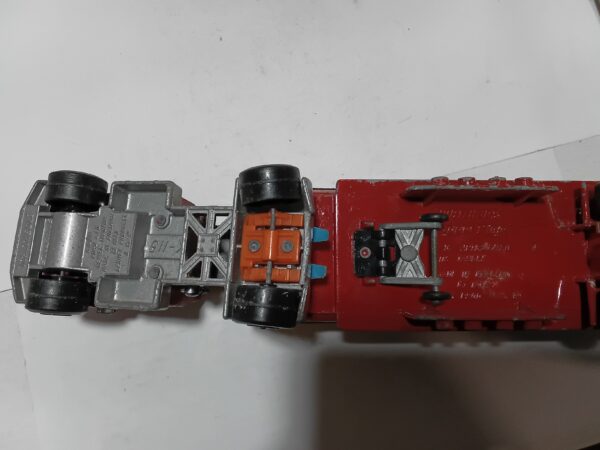 Camion Matchbox Super kings Ford LTS tractor Texaco W/Trailer – Image 5