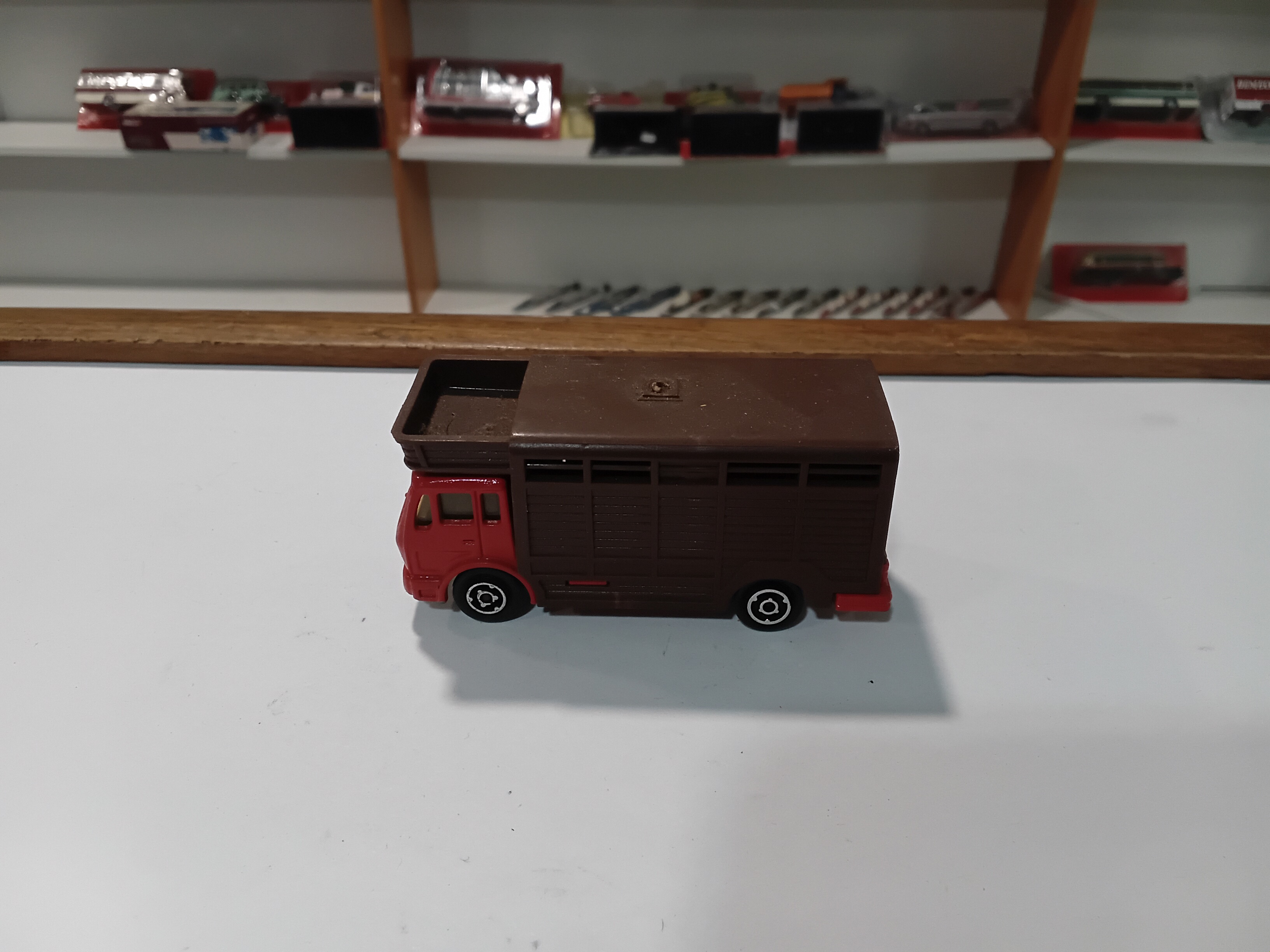 Camion Mercedes n°254 Majorette 1/100