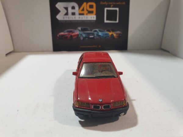 BMW Série 3 Rouge Solido 1/43 – Image 4