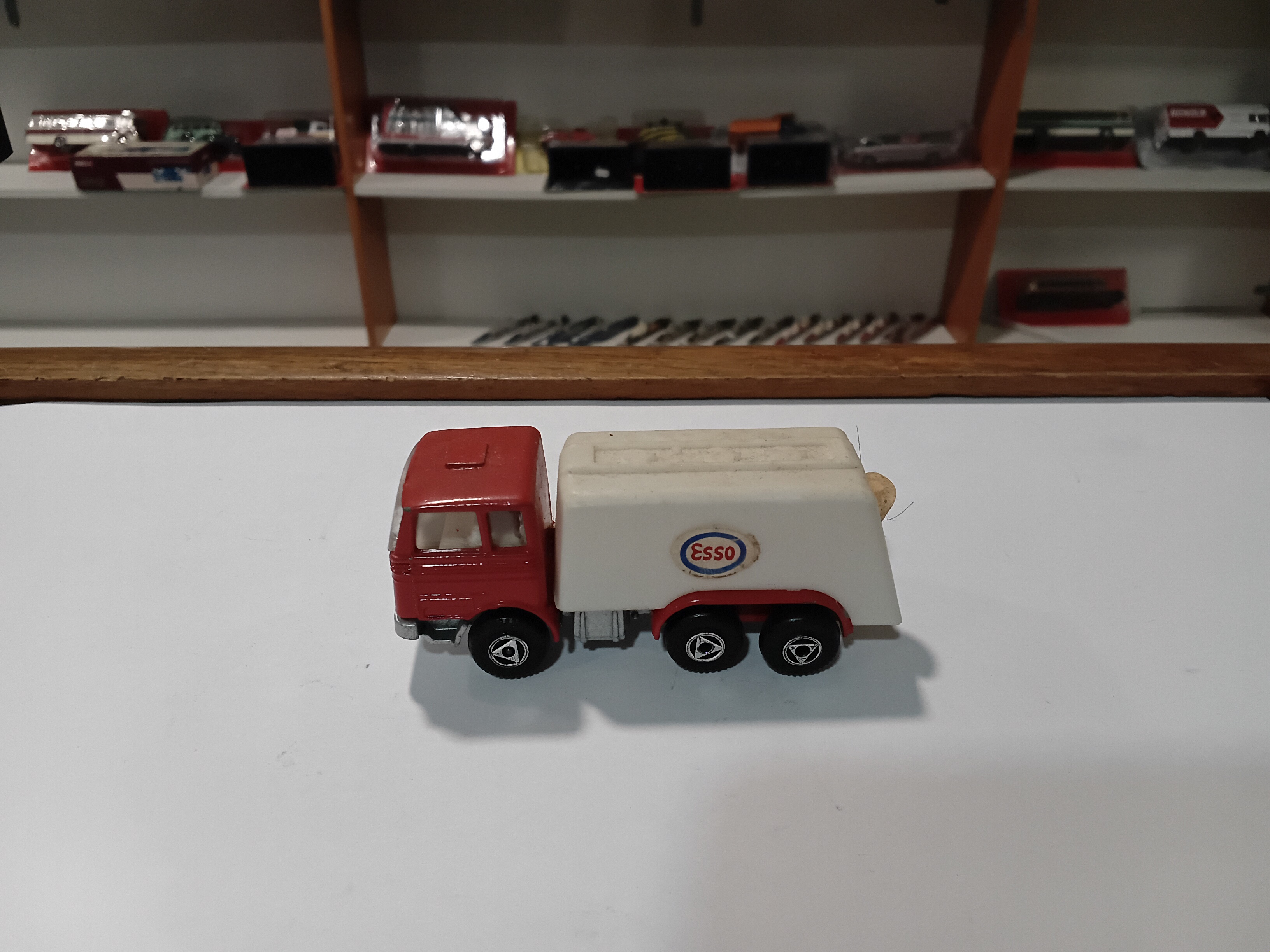 Camion Mercedes Esso Efsi