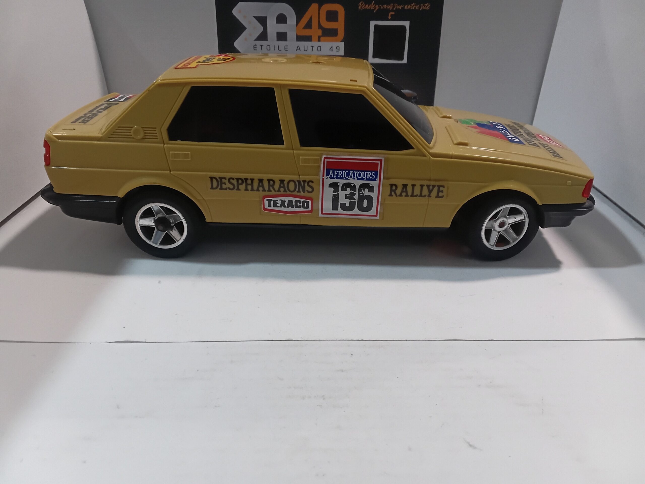 Voiture Télécommandée Alfa Roméo Giulietta Rallye Despharaons REEL 1/20 – Image 4