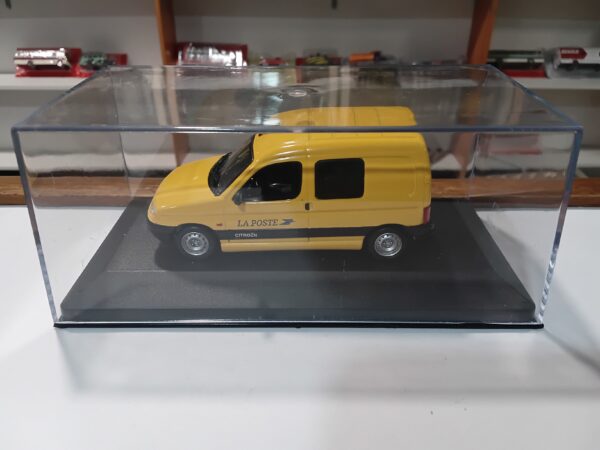 Citroen Berlingo La poste 1/43 ( 1 )
