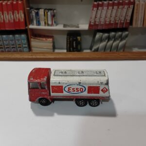 Camion Saviem " Esso "  Majorette 1/100