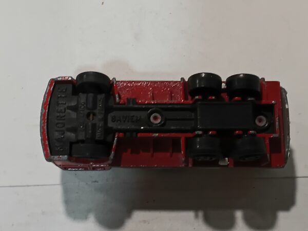 Camion Saviem " Esso "  Majorette 1/100 – Image 5