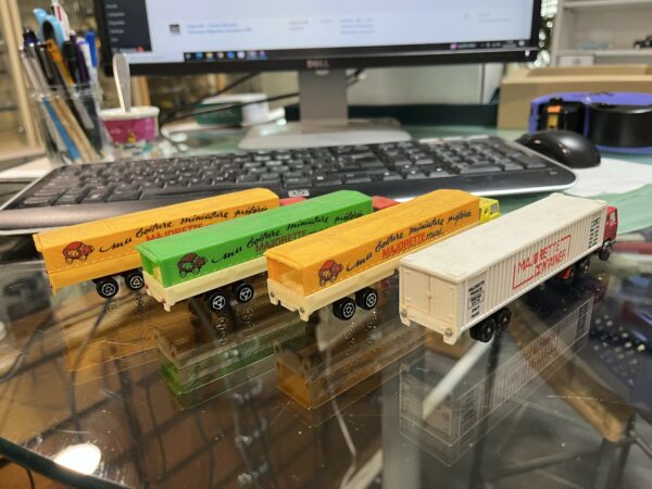 Lot Camions Bernard - Remorques Majorette - Majorette 1/100 (RESERVE) – Image 2