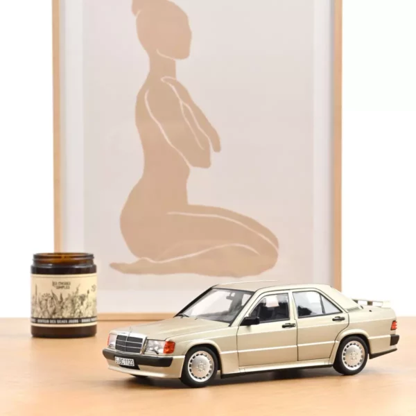 Mercedes-Benz 190 E 2.3-16 1984 Smoke Argent Métallisé 1/18 Norev – Image 8