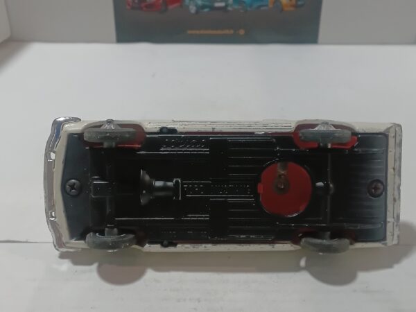 Ford Mustang Solido 1/43 – Image 5