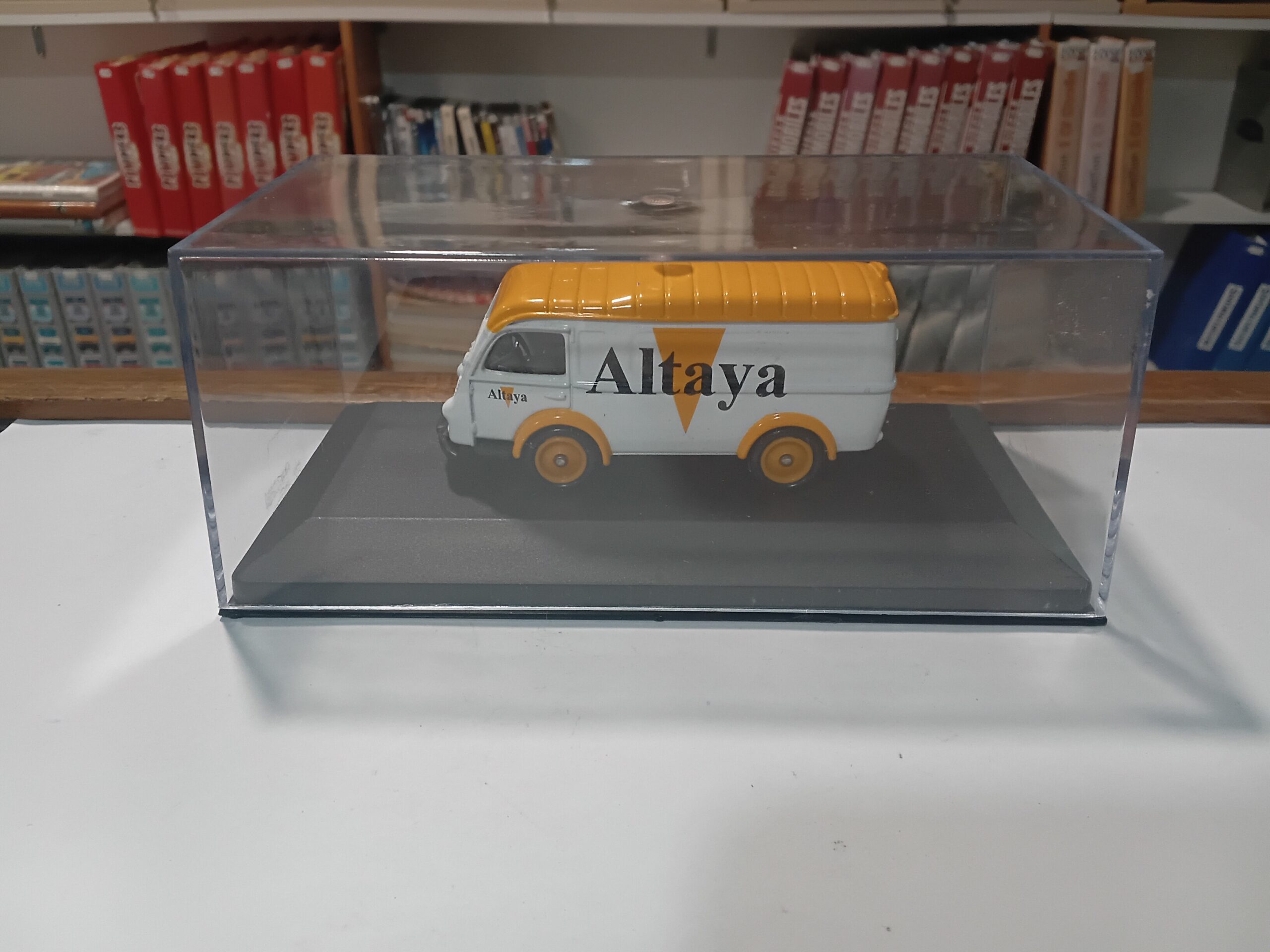 Renault 1000 KG Altaya Corgi 1/55