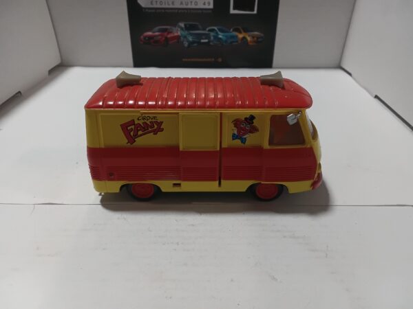 Peugeot J7 1966 Cirque Fany Norev 1/43 – Image 4