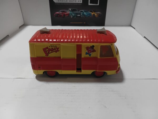 Peugeot J7 Cirque Fany 1966 1/43 Norev – Image 4