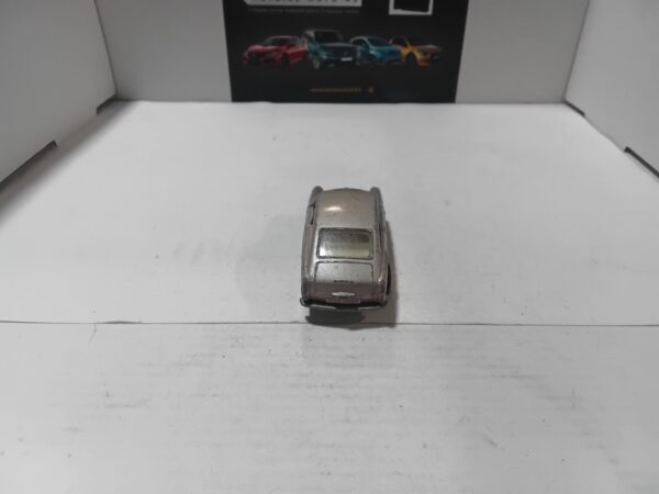 Volkswagen 1600 TL n°67 1967 Matchbox 1/64 – Image 3