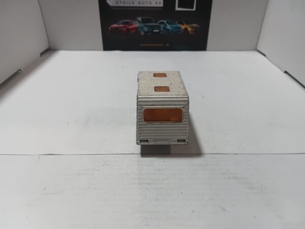 Caravan n°31 1977 1/64 Matchbox – Image 3