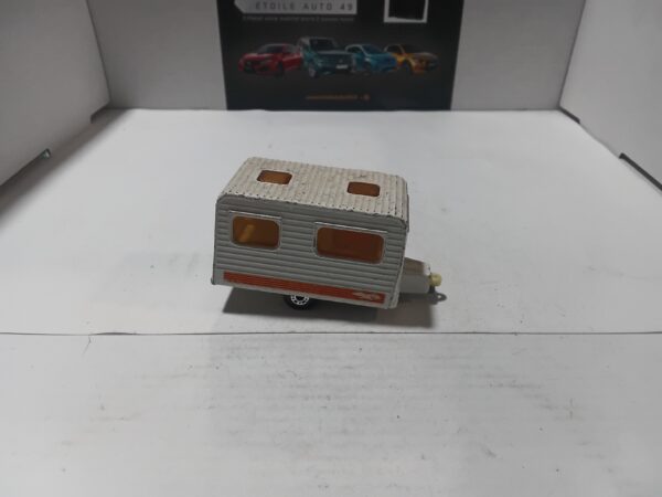 Caravan n°31 Matchbox 1/64 – Image 4
