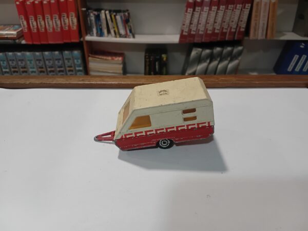 Caravane 1/70 Majorette n°325