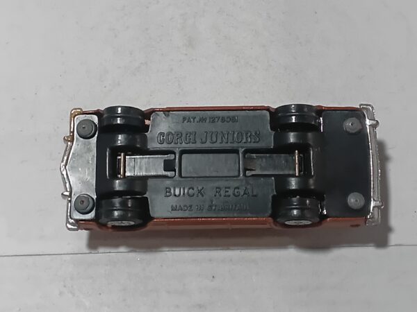 Buick Regal Corgi 1/64 – Image 5