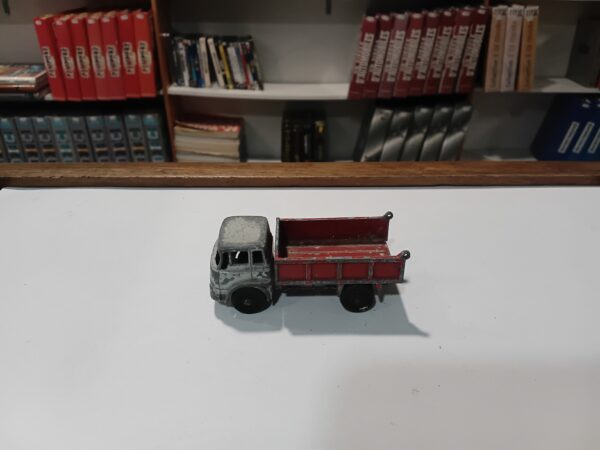 Bedford 7 1/2 Ton Tipper n°3 Matchbox 1/100