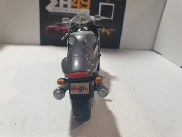 Suzuki GSX R 1300 R Hayabusa 1/18 Maisto Grise – Image 6