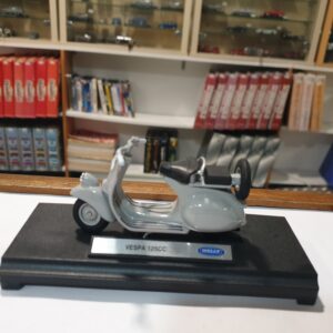 Miniature Vespa 125 CC Welly 1/43