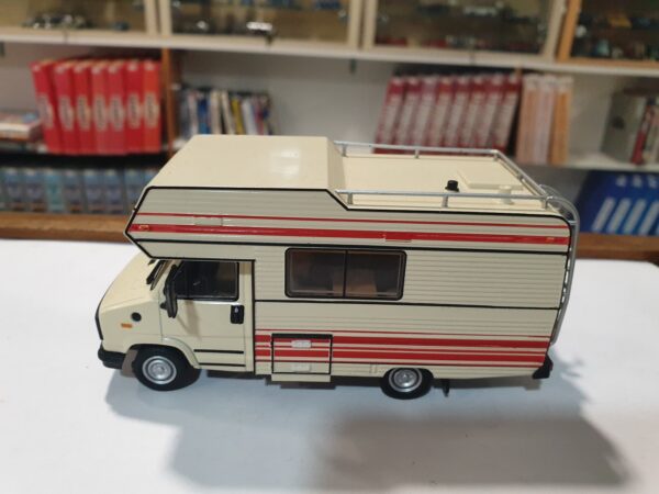 Citroën - C 25 Pilote R 470 - 1984 Sans boite 1/43