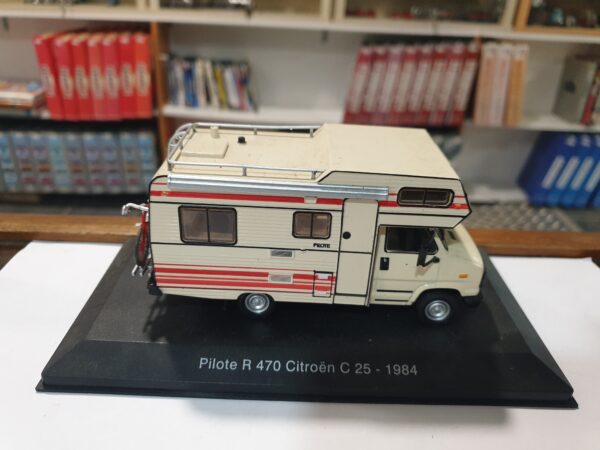 Citroën - C 25 Pilote R 470 - 1984 Avec socle 1/43