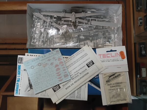 Maquette P-38 J/L Lightning "Nose Art Part 1" Hasegawa 1/72 – Image 2