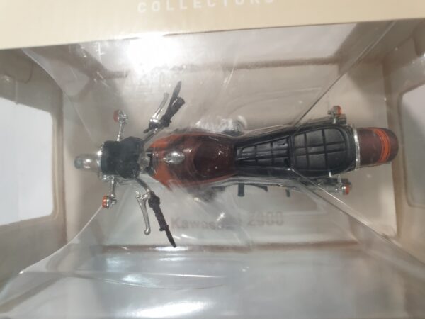 Kawasaki Z900 1973 Marron et Orange 1/18 Norev – Image 4