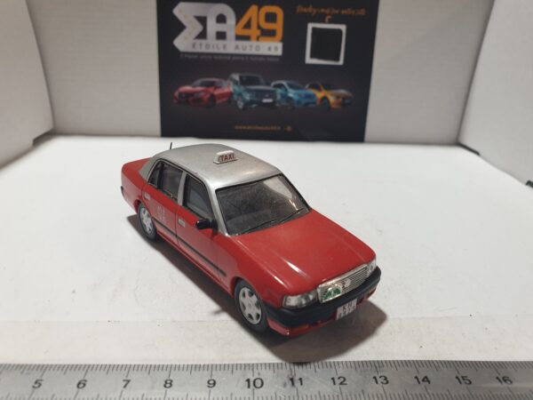 Toyota Crown Taxi Hong Kong 1998 1/43 – Image 3