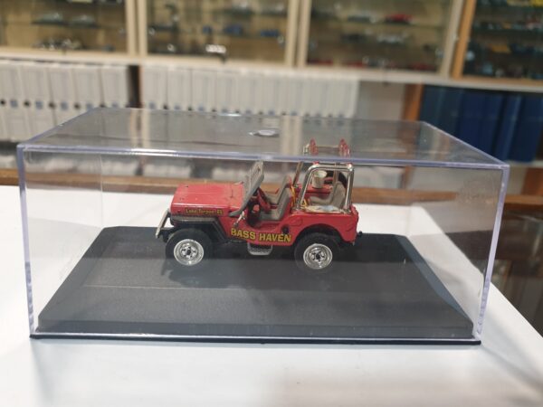 Jeep CJ2A 1947 LE2409 Matchbox YYM 38053 Bass Haven ( manque canes )