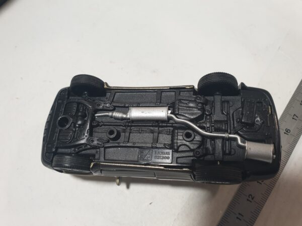 Lexus RX300 1/43 – Image 6