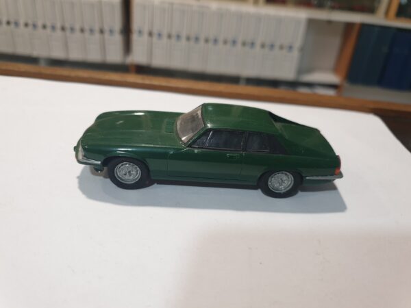 Jaguar XJ S 1/43 (Maquette montée)