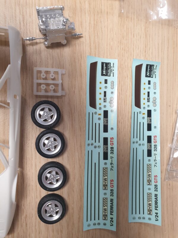 Maquette Ferrari 328 GTS Hasegawa 1/24 - non complète – Image 10