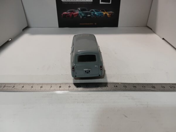 Peugeot 403 Norev 1/43 – Image 3